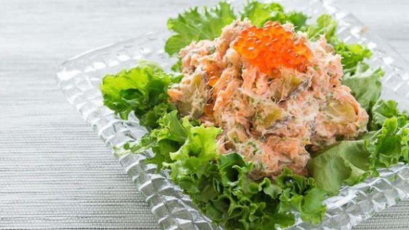 Make Salmon and Potato Salad