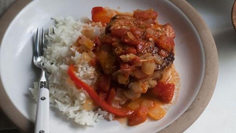 Keep It Simple with Tomato Garlic Chicken