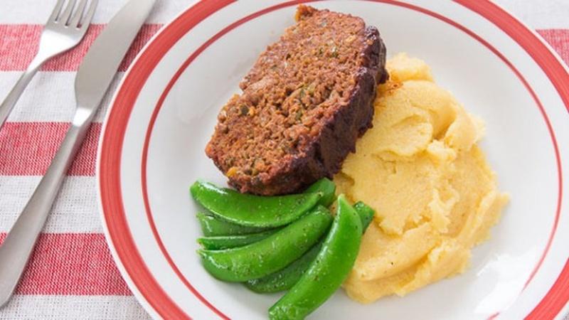 Make Chili Meatloaf for a Cozy Meal