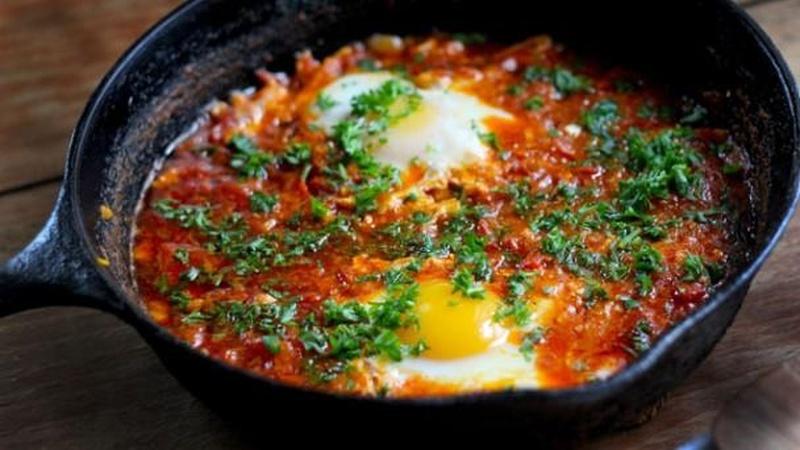 Make Shakshouka for a Hearty Meal