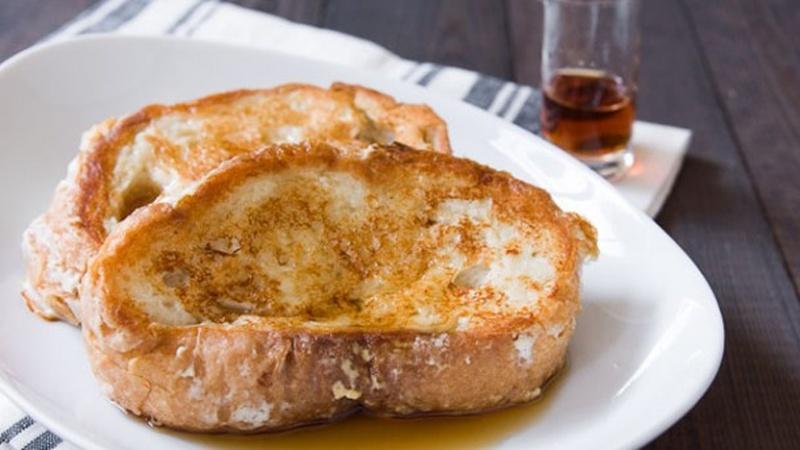 Prepare Vegan French Toast for an Easy Breakfast