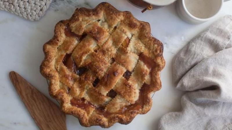 Enjoy Classic Peach Pie to Taste Summertime