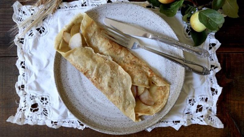 Make Rye Crepes with Pear and Cheddar
