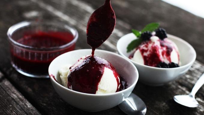 Simple Homemade Blackberry Sauce