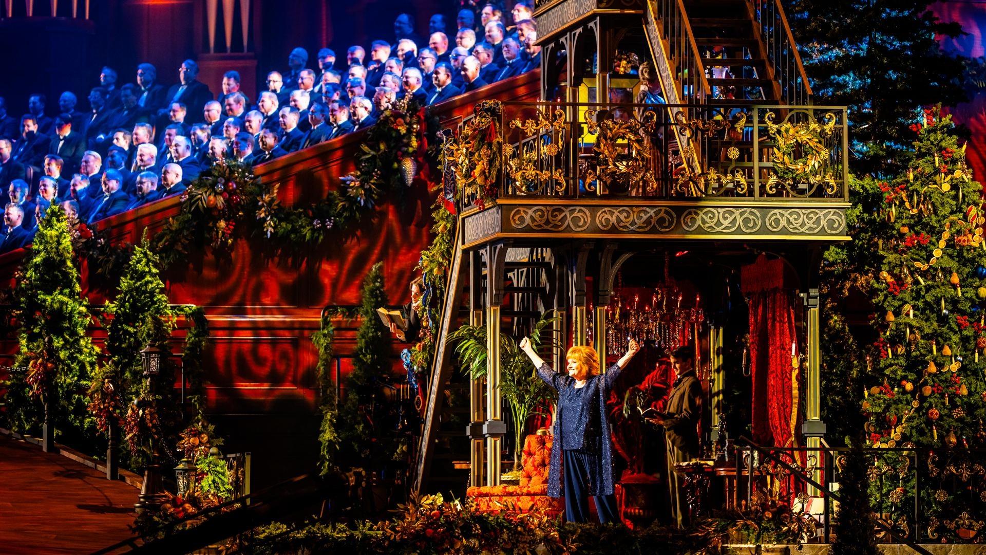 Lesley Nicol performing with The Tabernacle Choir & Orchestra