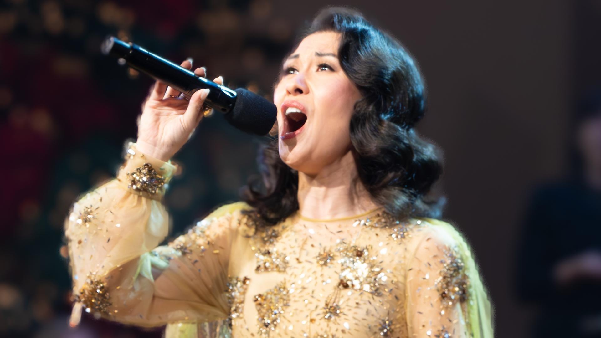 Ruthie Ann Miles performing with The Tabernacle Choir & Orchestra