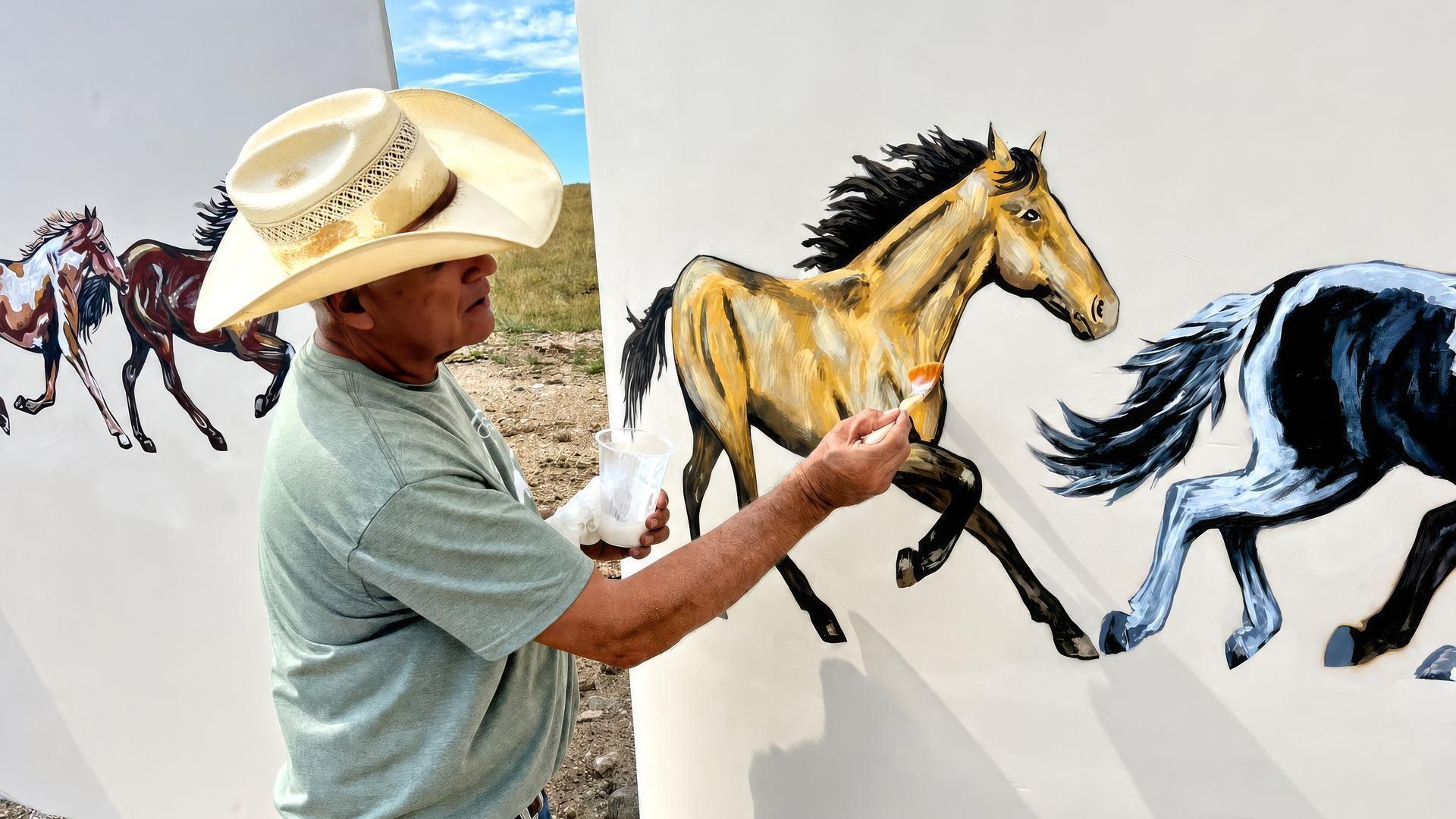 Chris Navarro paints
