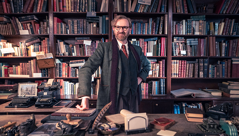 Actor Mark Gatiss playing Gabriel Book.