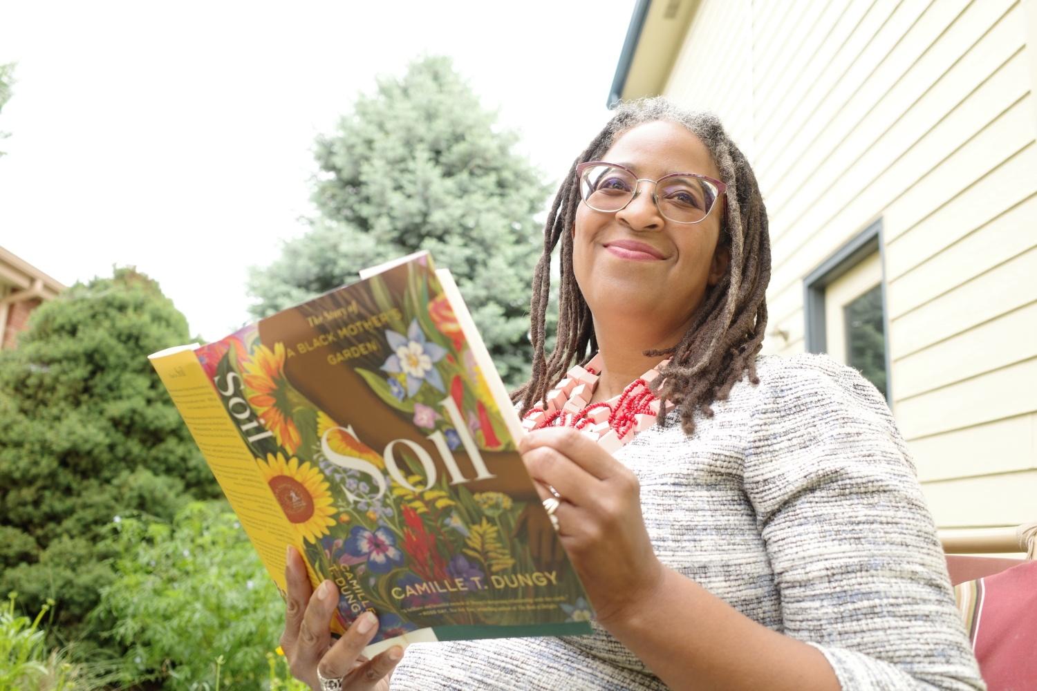 In 'Soil,' Camille Dungy weaves together gardening, race and motherhood :  NPR's Book of the Day : NPR