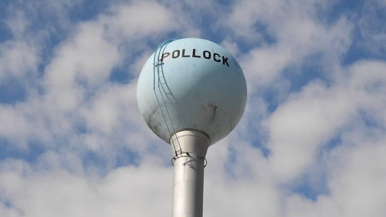 Pollock, South Dakota water tower. 