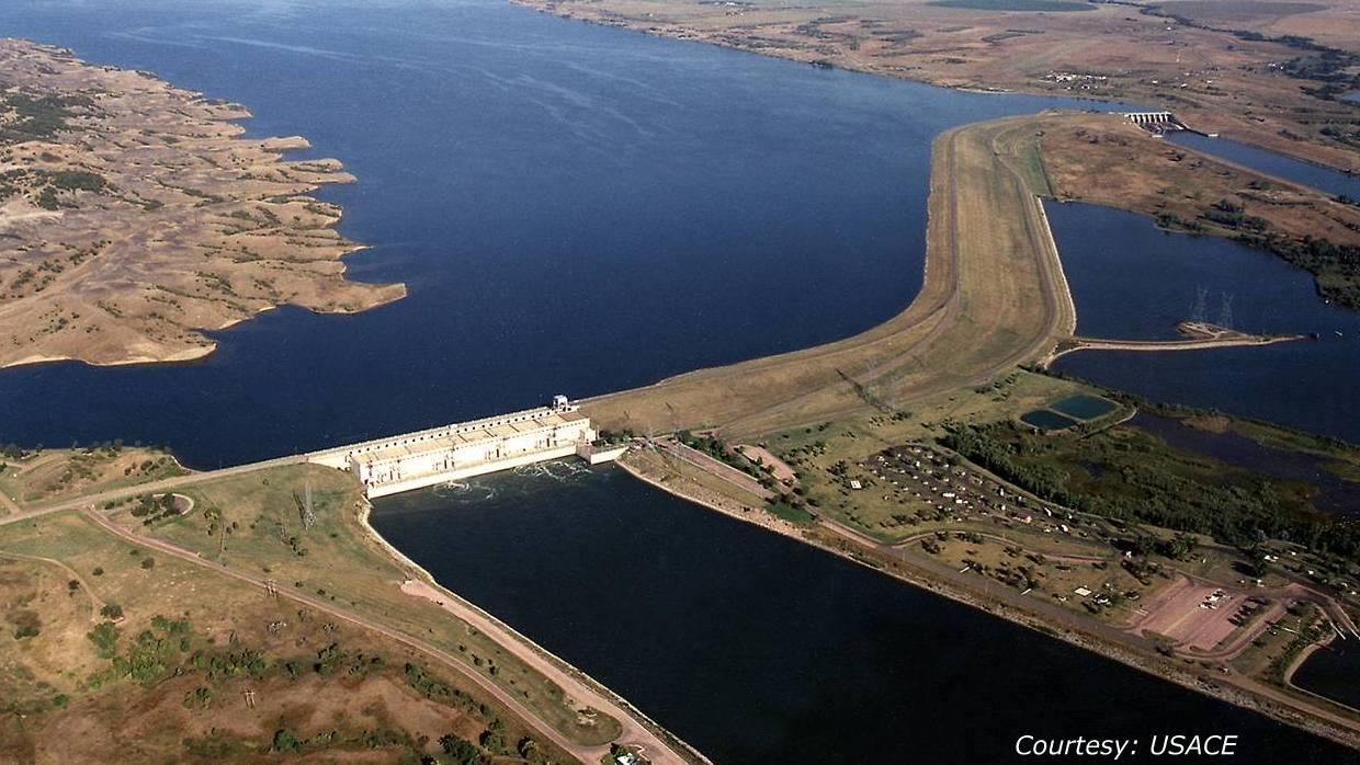 Arial photo of Big Bend Dam. 
