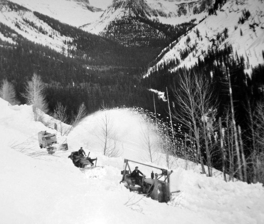 Early - 2 plows - 1950s Credit: Tom Bengtson Pvt Collection