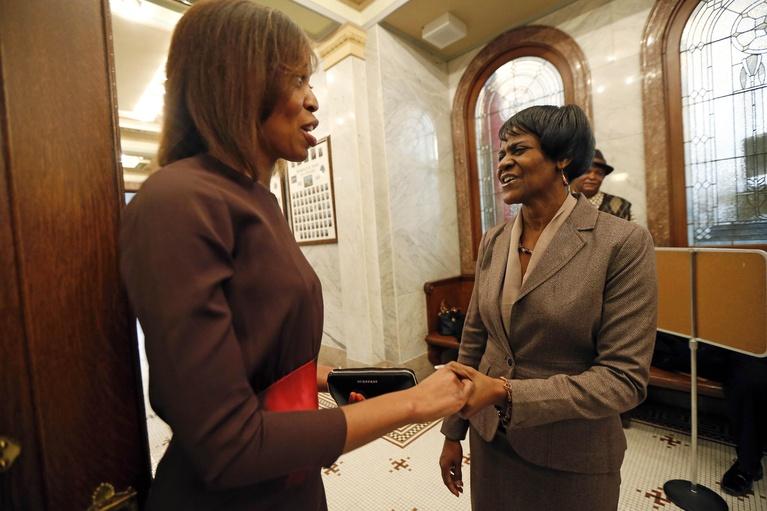 Advocates calling on lawmakers to enact equal pay protections for women