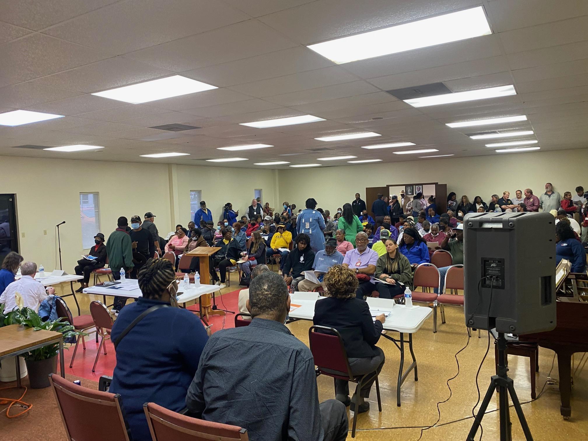 Winona residents express frustration at Town Hall on disaster relief