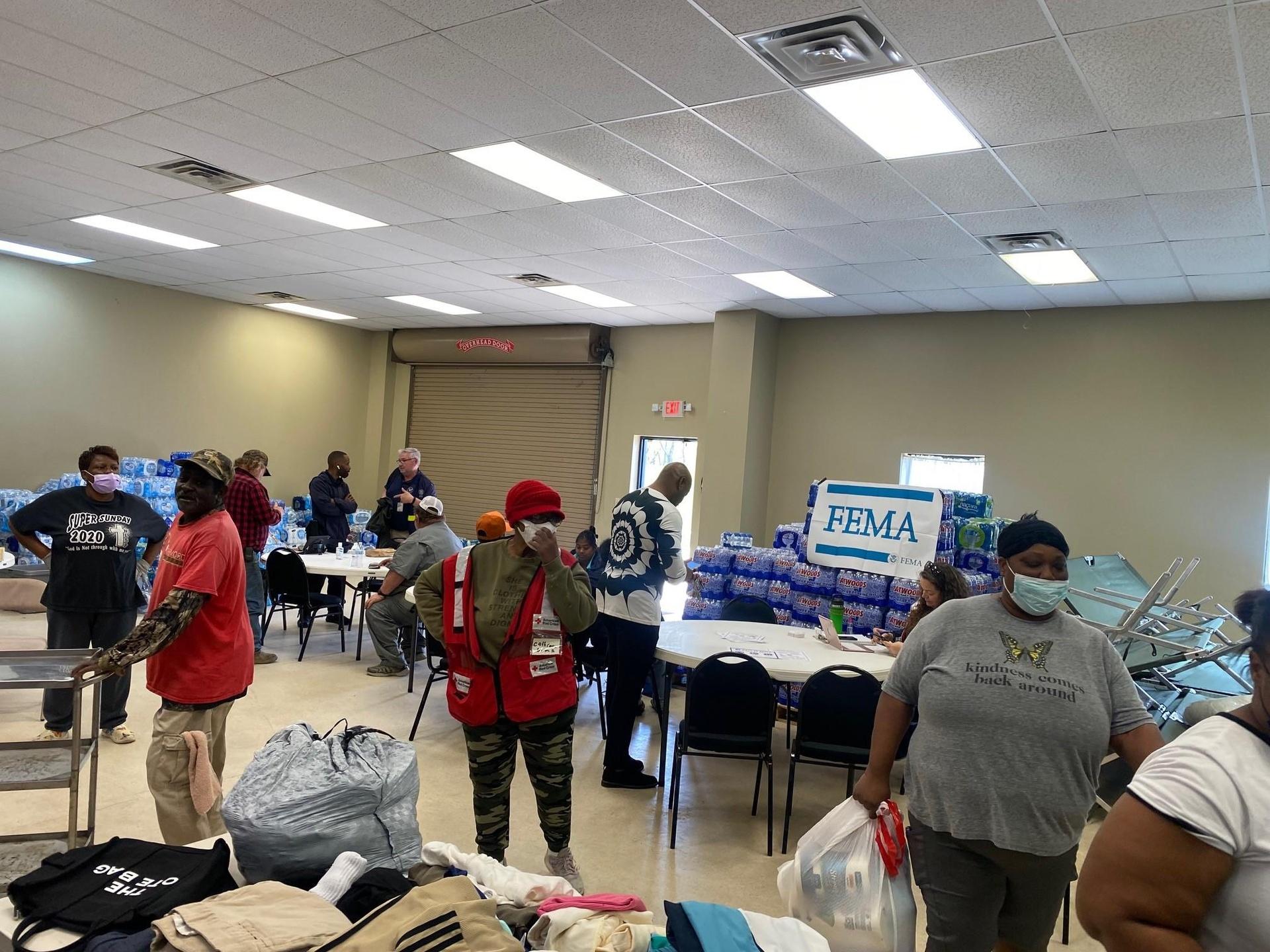 Volunteers in Humphreys County band together to help tornado victims in