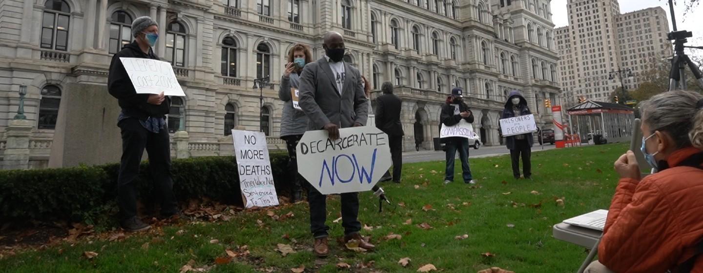 Advocates call on Gov. Cuomo to release prisoners amid COVID-19.