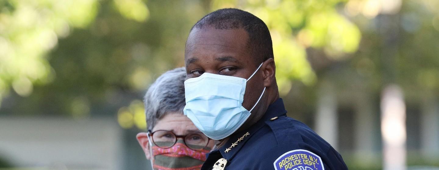 Rochester Police Chief La'Ron Singletary with a facemask on