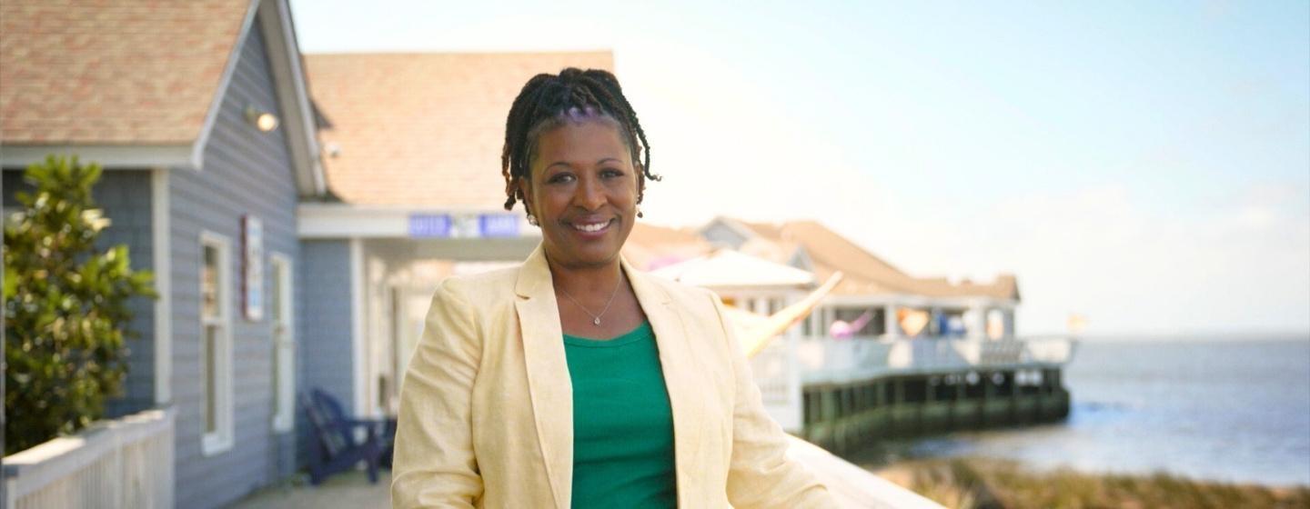 Host of NC Weekend Deborah Holt Noel.