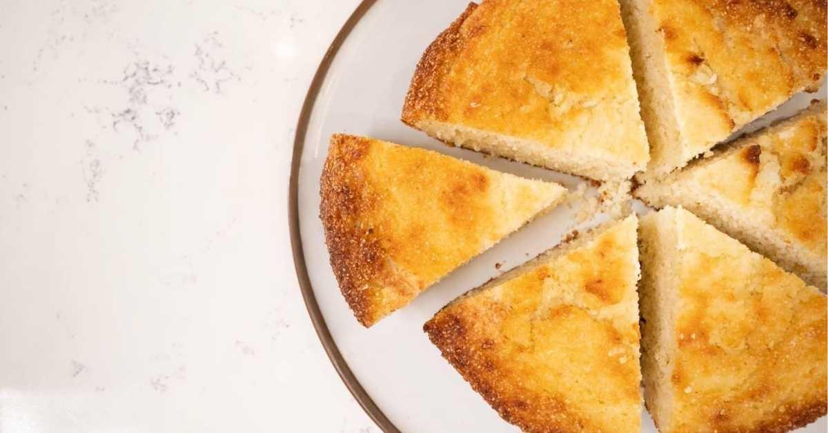 Cornbread cut in pieces.