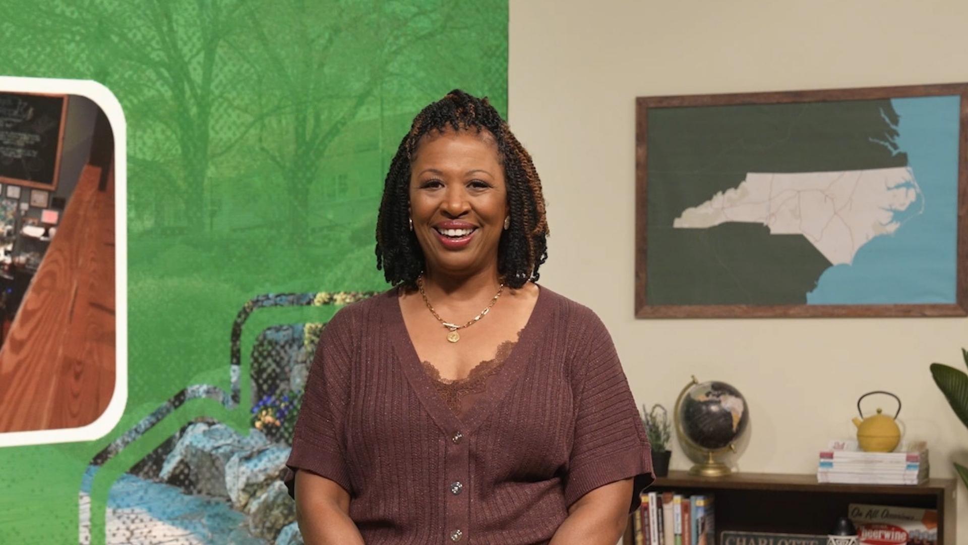 Host of NC Weekend Deborah Holt Noel.