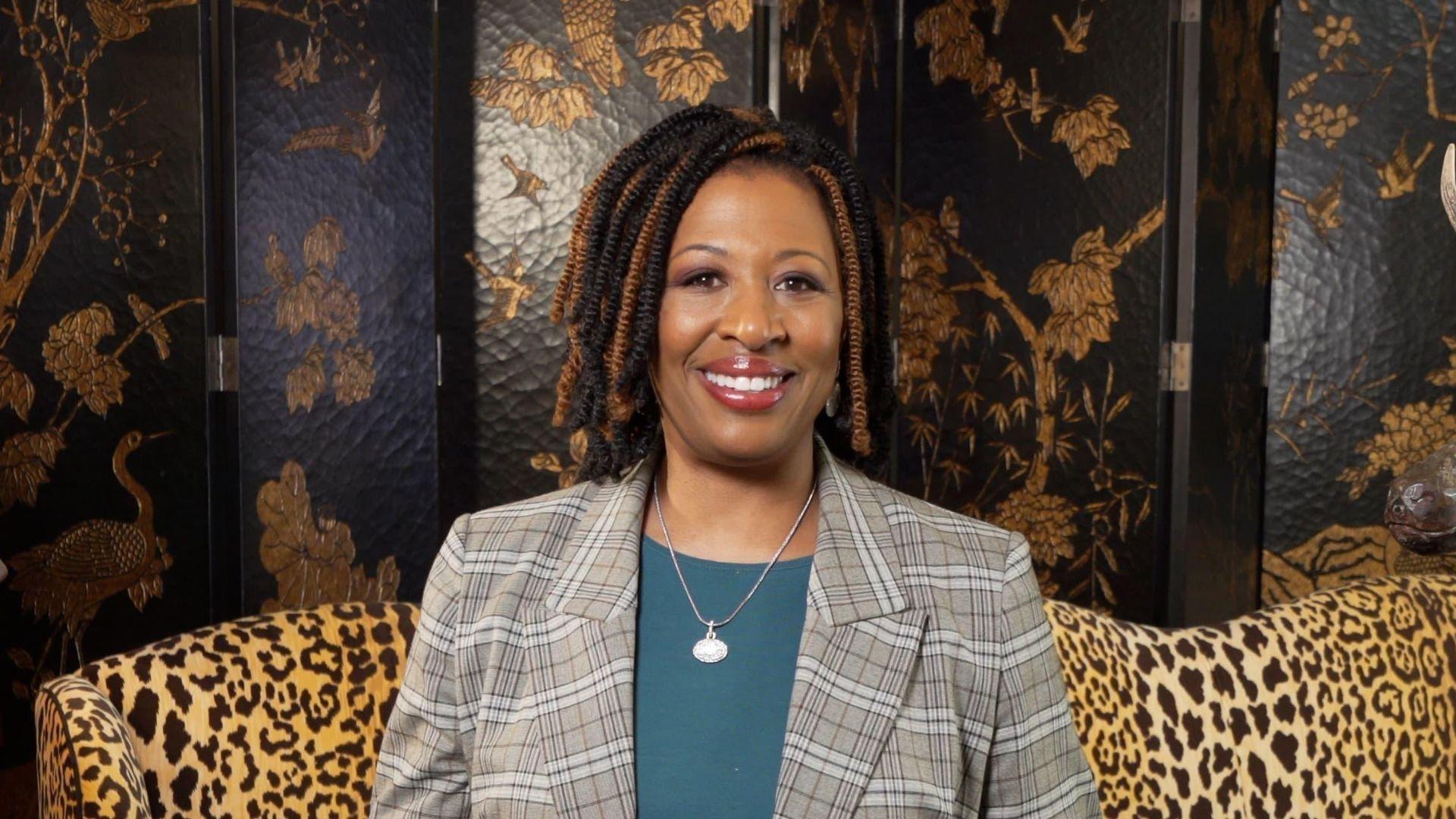 Host of NC Weekend Deborah Holt Noel.