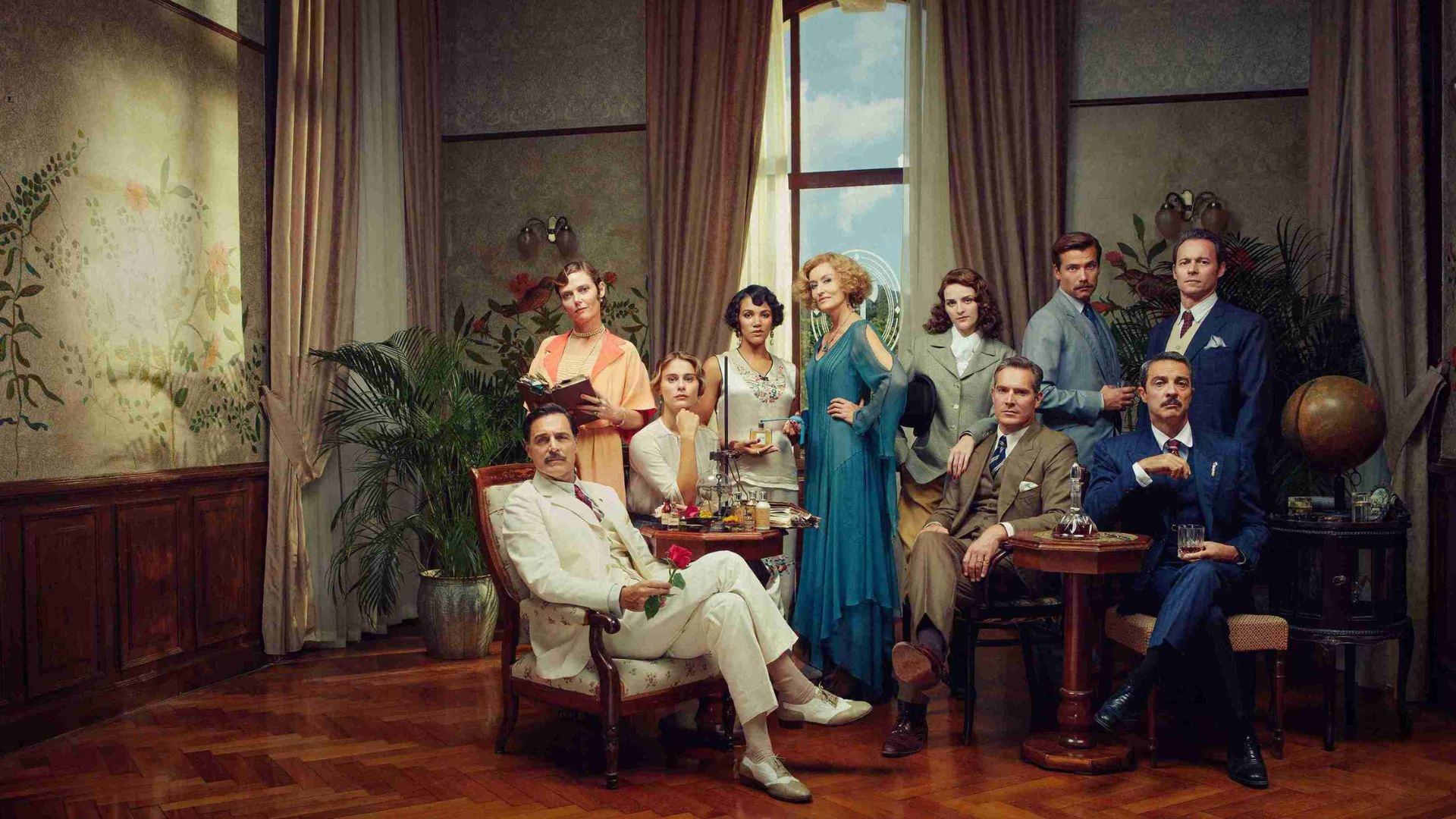 The cast of season 3 of Hotel Portofino.