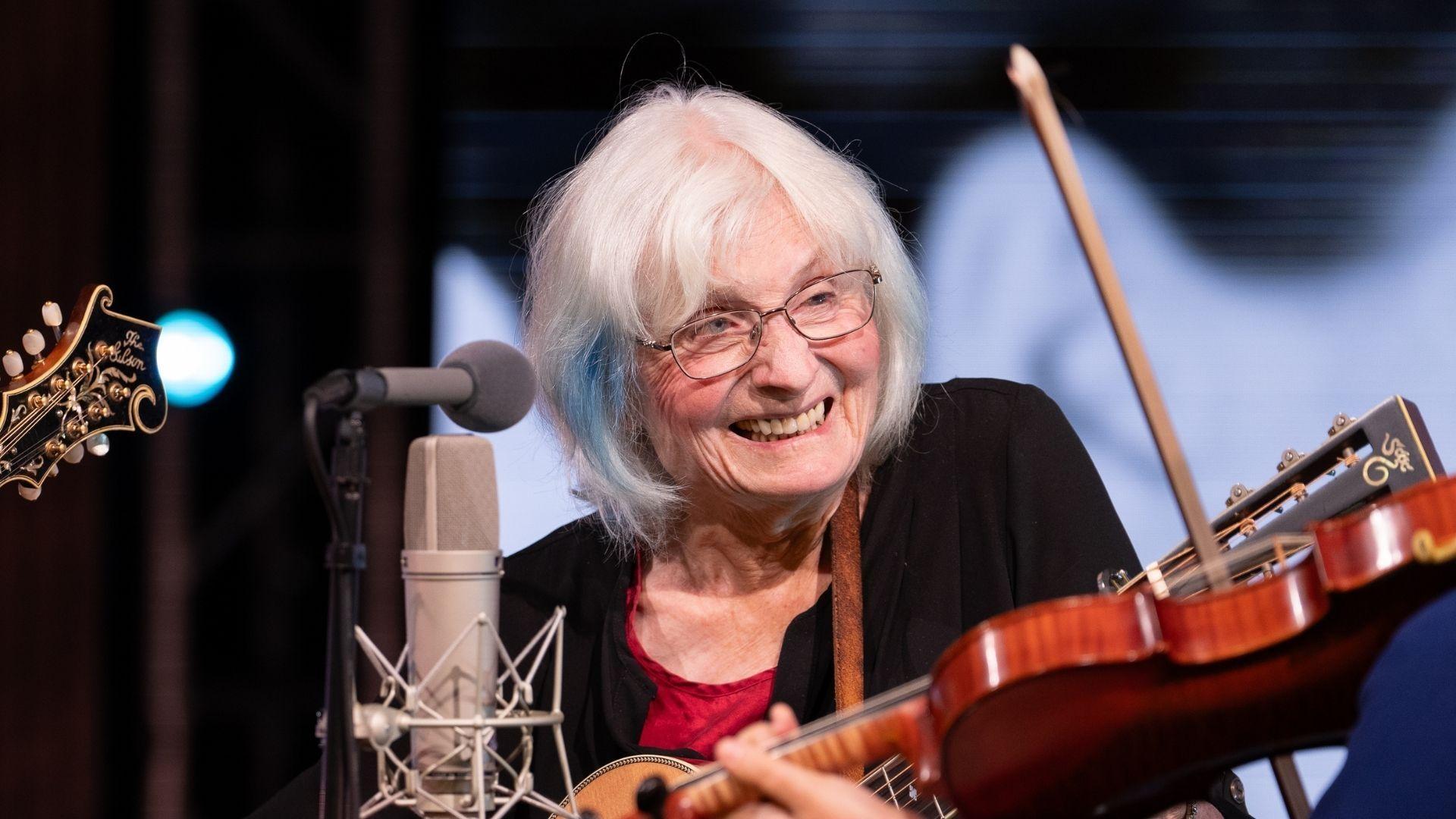 Alice Gerrard performing on the Shaped by Sound set.