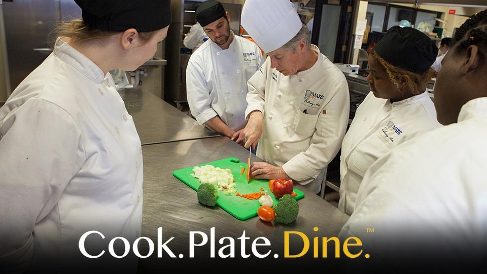 Cook Plate Dine Graphic