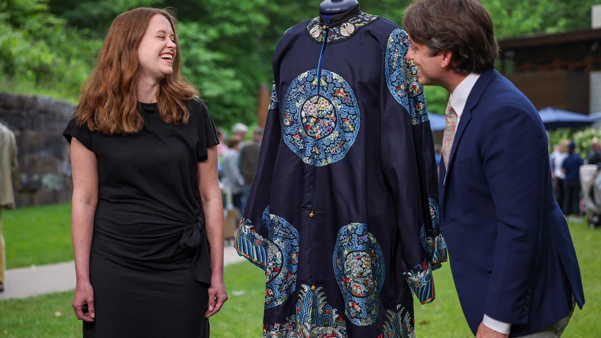 scene from Antiques Roadshow