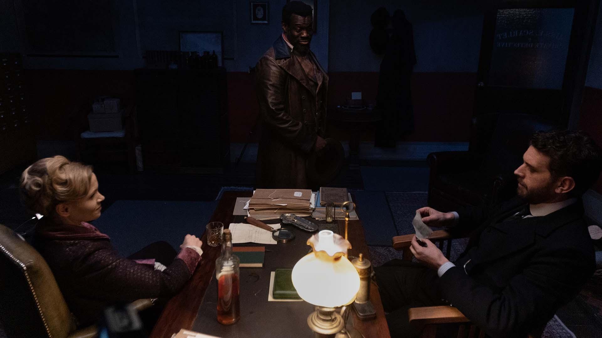 scene from Miss Scarlet