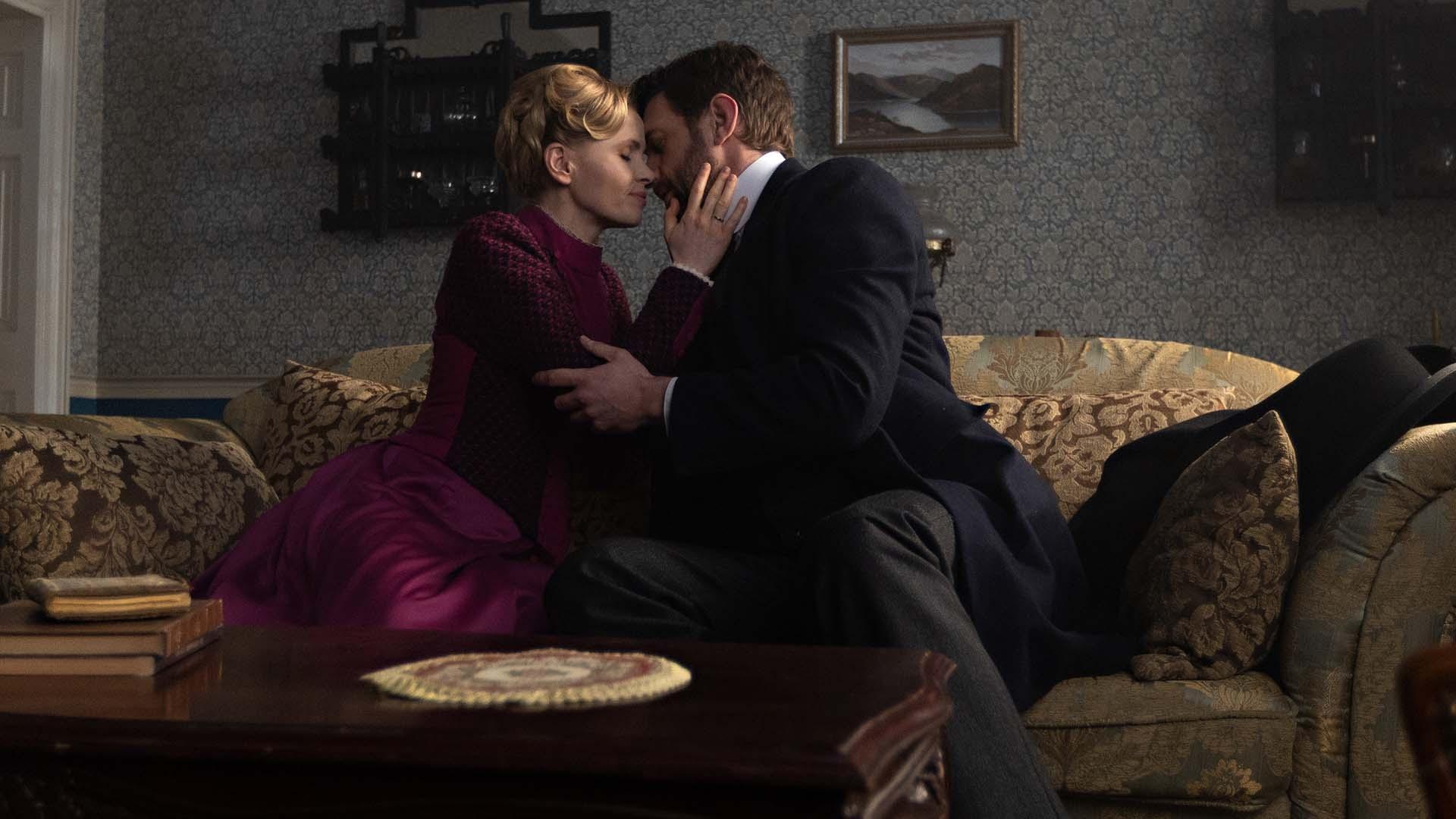 scene from Miss Scarlet