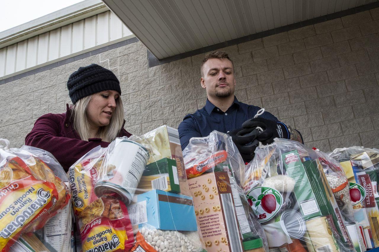Volunteers Pack Meals