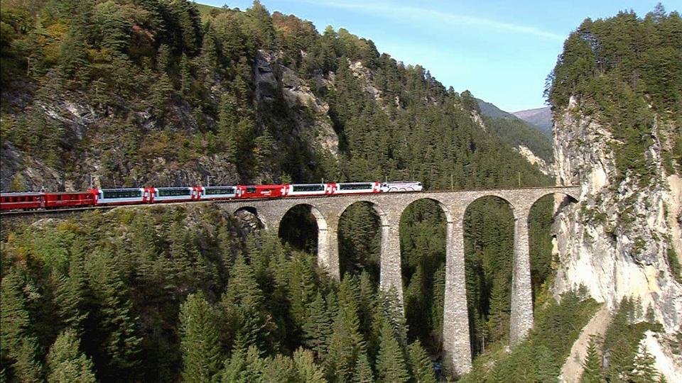 A train crossing a gorge