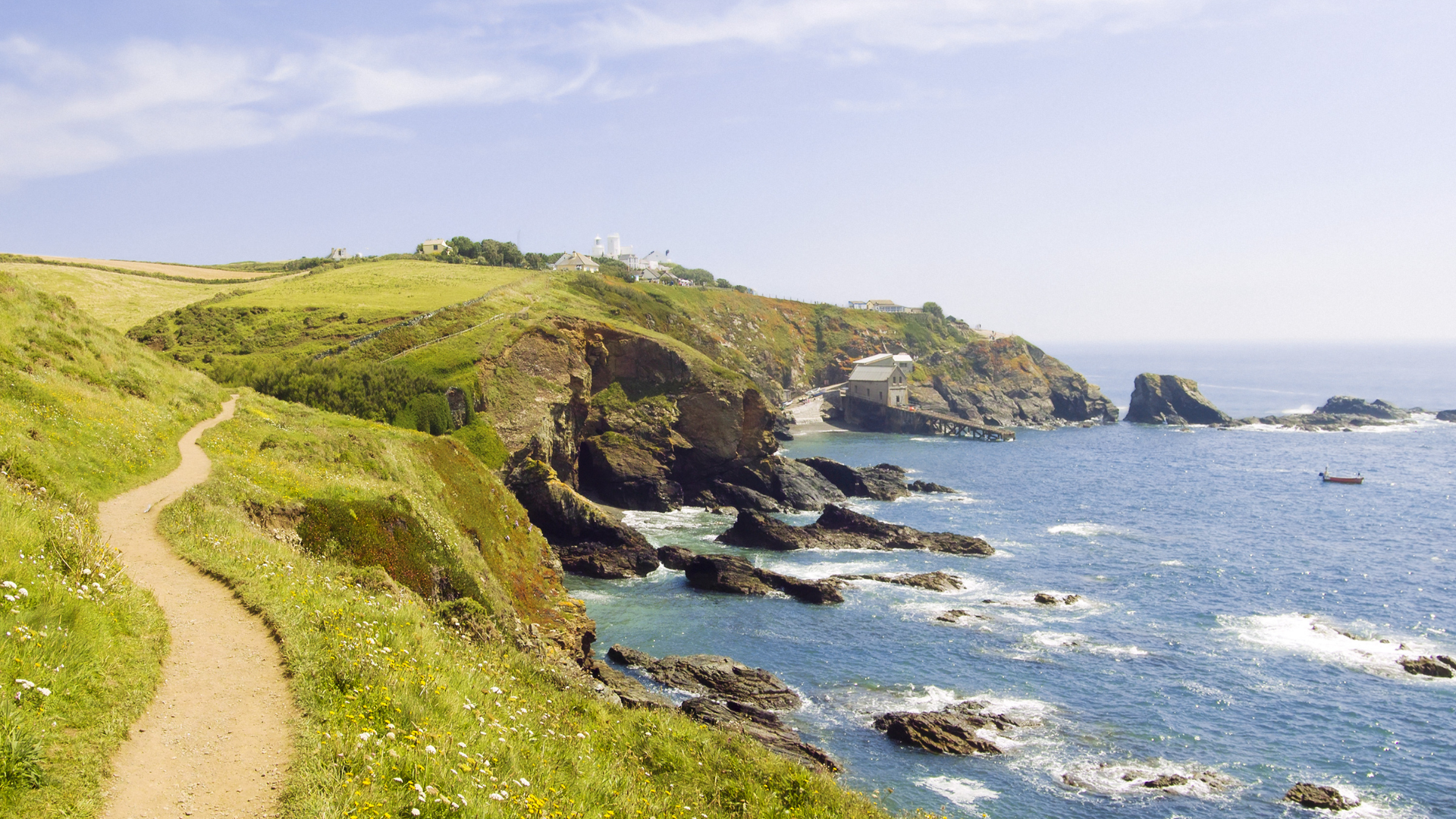 Photo by the water of Cornwall