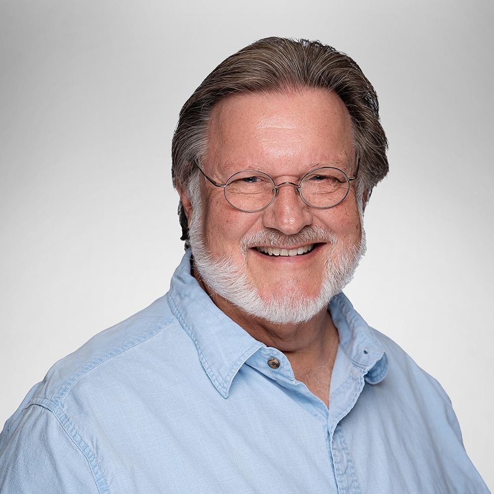 Gary Manke was awarded the prestigious Gold Circle Award