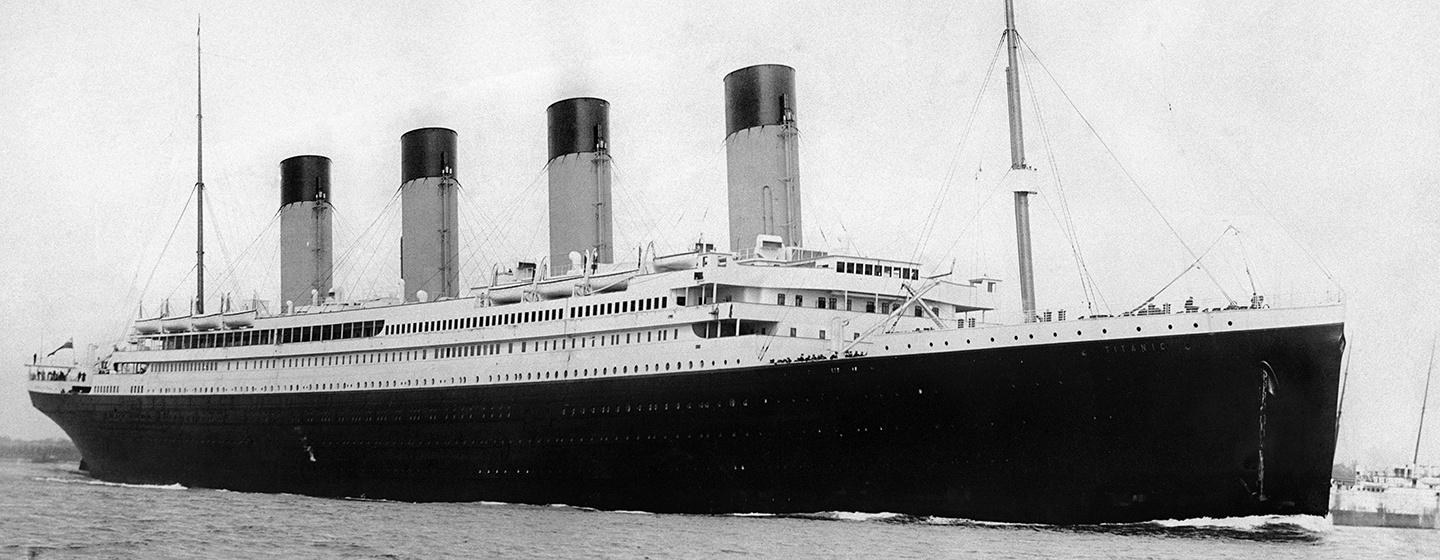 Olympic and Titanic : Maiden Voyage Mysteries