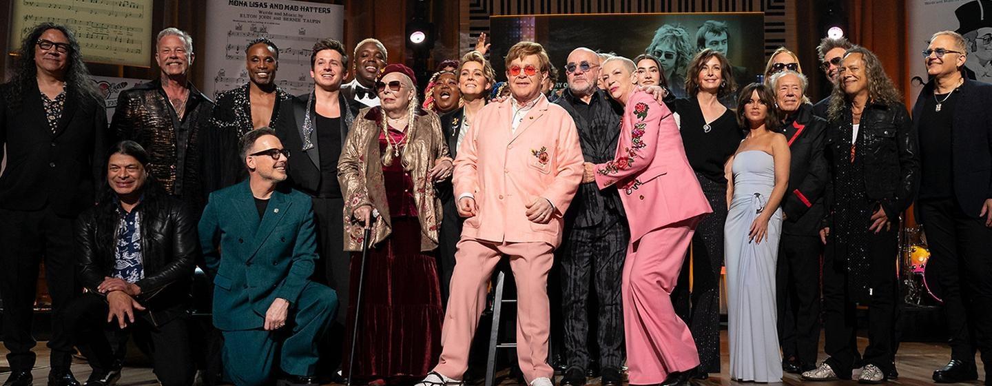 All performers gather onstage to honor Elton John.