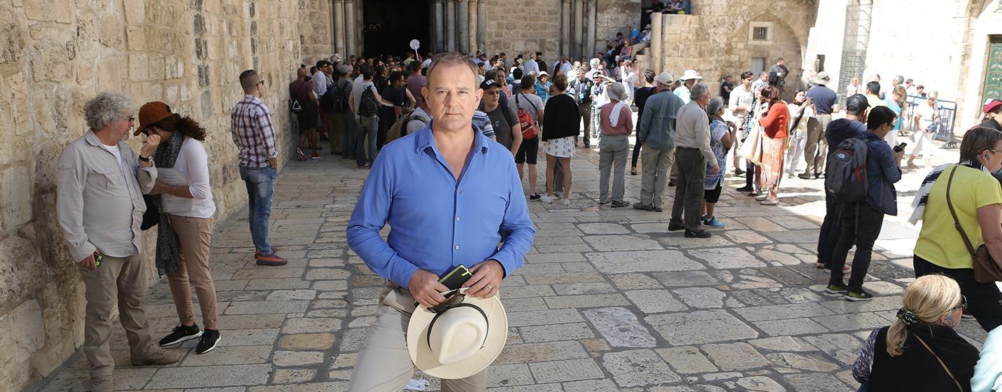 Actor Hugh Bonneville travels to Jerusalem to explore the events surrounding the death of Jesus.