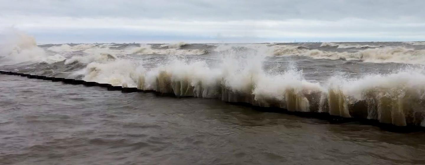 Great Lakes Now, Rivers of Water and Sand