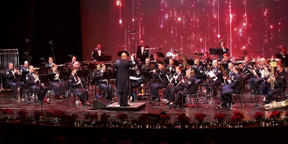 USAF Bands of Mid-America: Spirit of the Season
