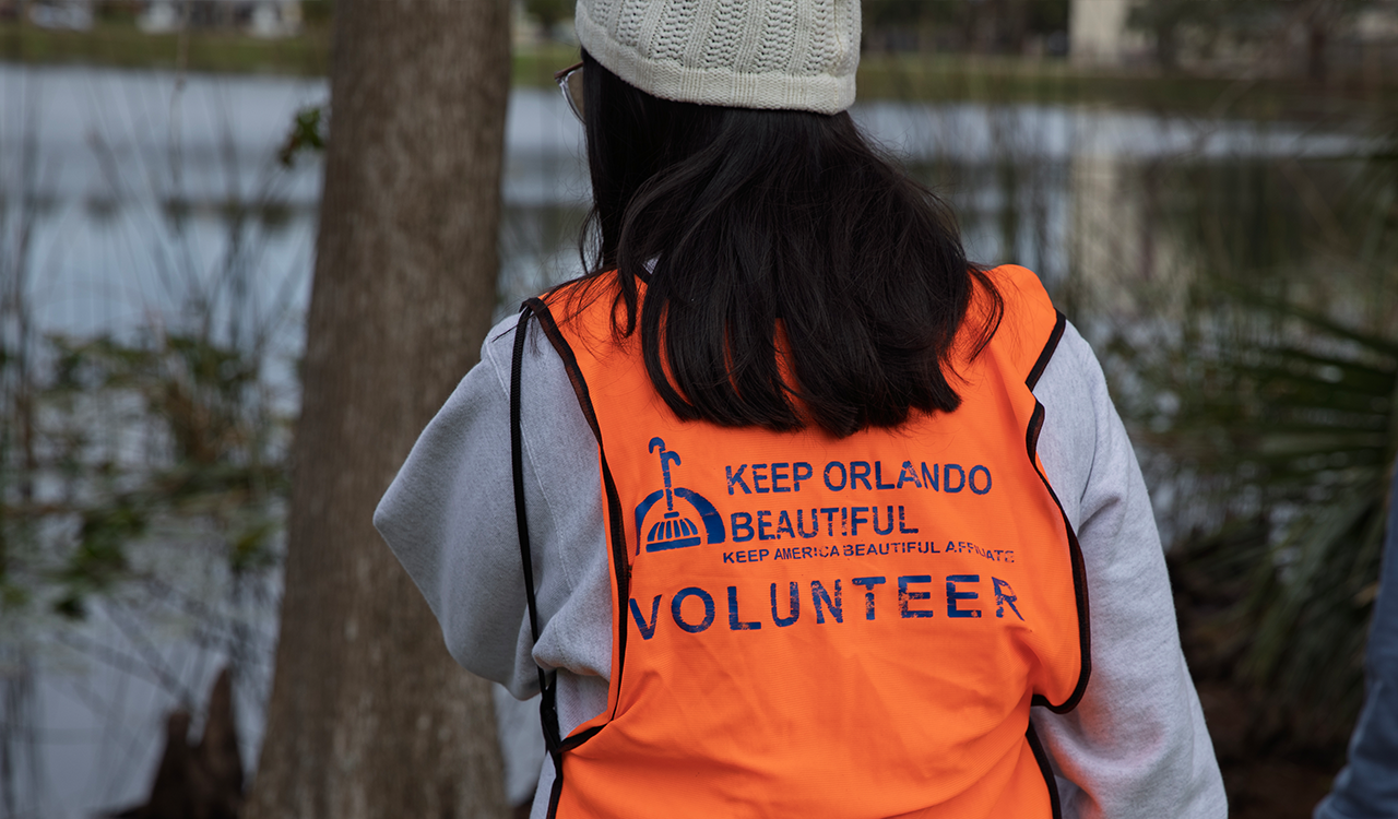 On Feb. 22, 2025, WUCF hosted their annual Be My Neighbor Day at Lake Lorna Doone in Orlando featuring family activities and a park cleanup.