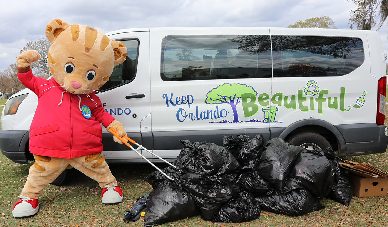 On Feb. 22, 2025, WUCF hosted their annual Be My Neighbor Day at Lake Lorna Doone in Orlando featuring family activities and a park cleanup.