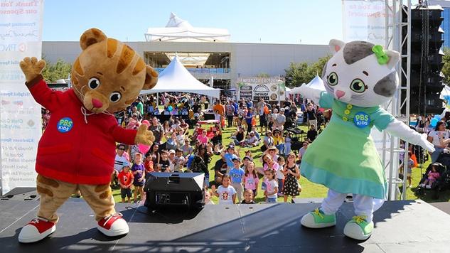 Be My Neighbor Day Daniel Tiger and Katerina Kittycat