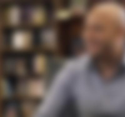 Leaders as Readers