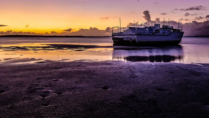 Colors of the Islands