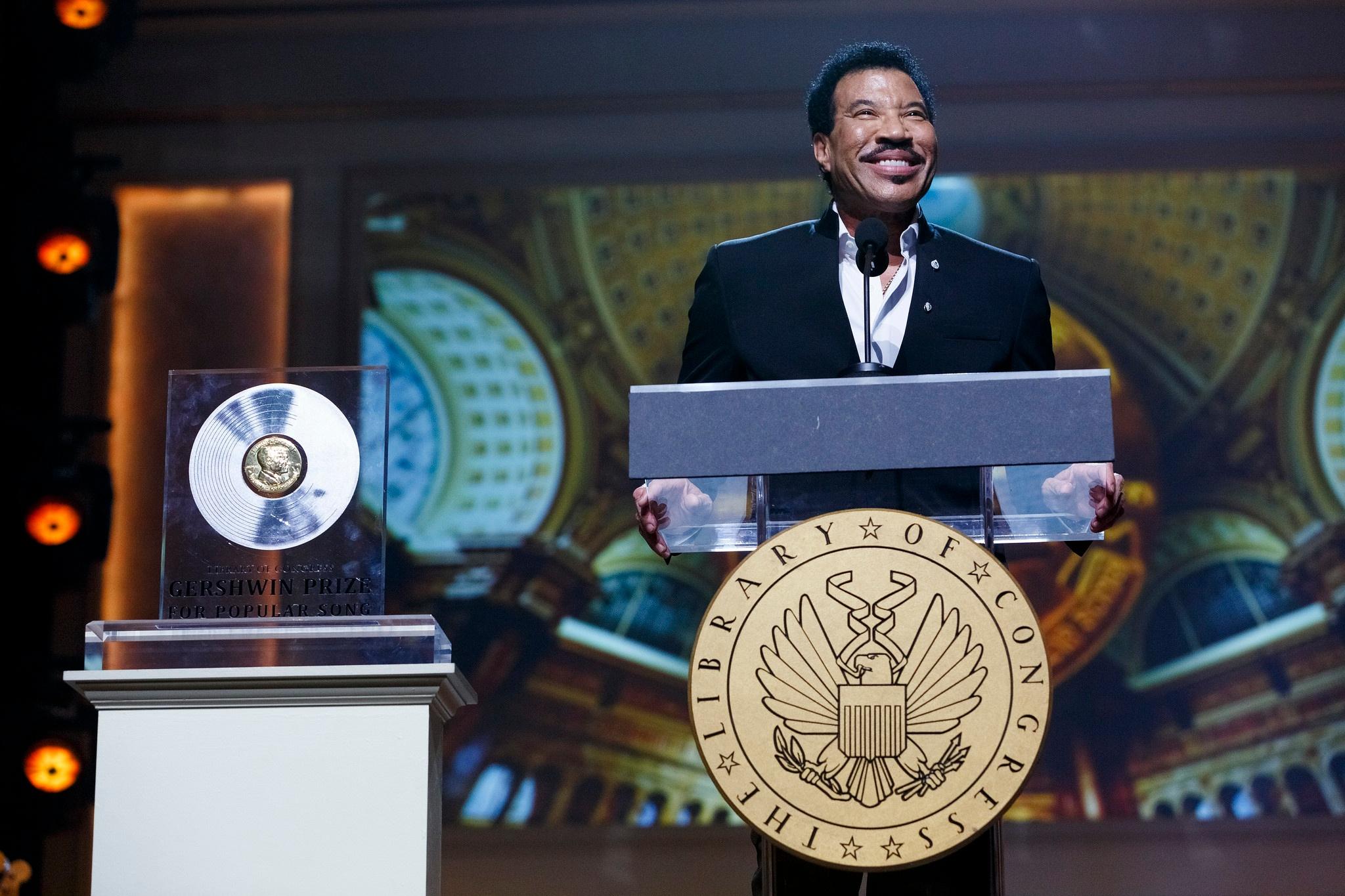 Lionel Richie accepts the 2022 Library of Congress Gershwin Prize for Popular Song 