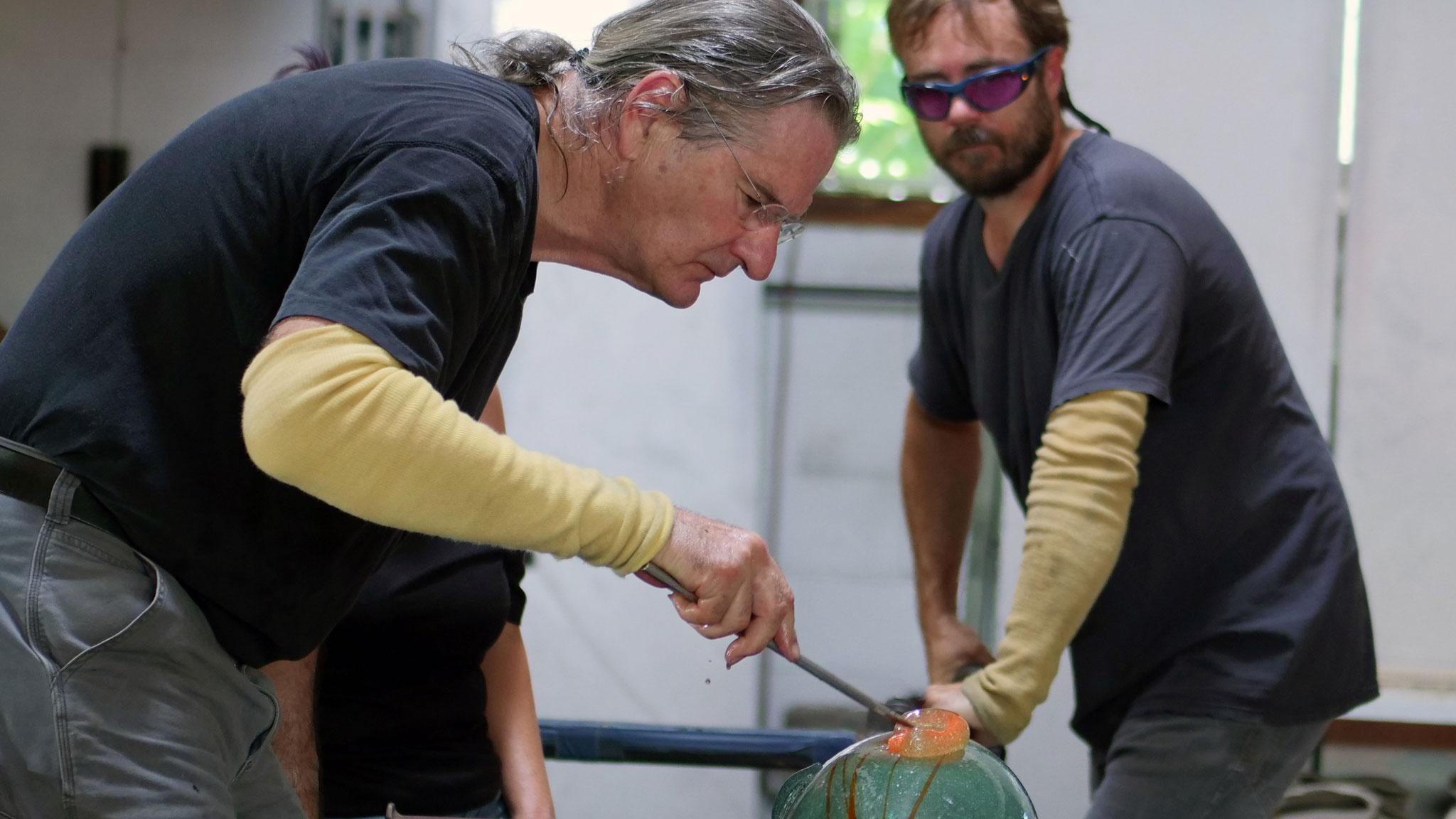 Glass artist Richard Jolley featured in the HARMONY episode streaming on PBS Video App Nov 4, 2021