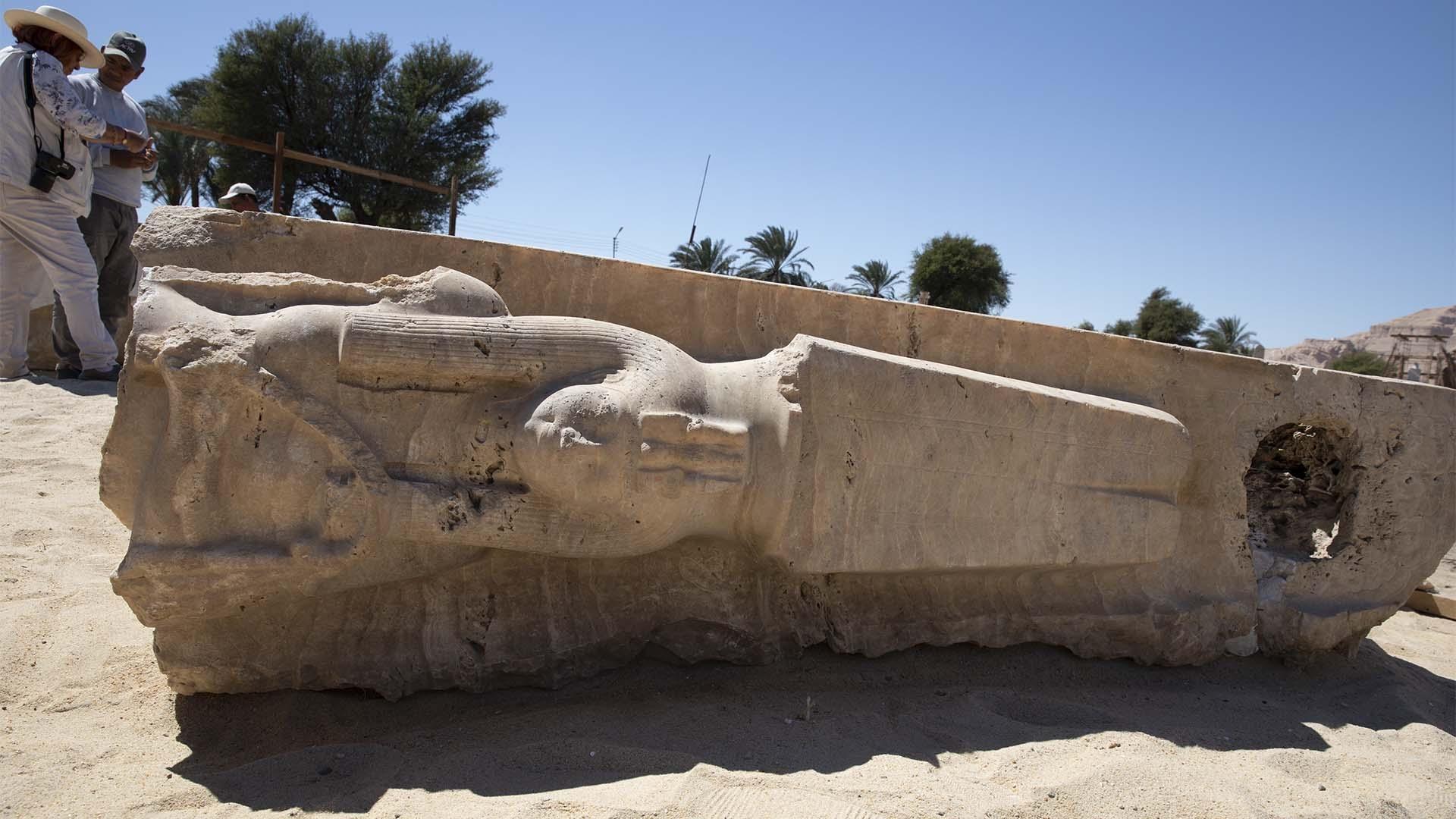 Image of statue on the ground at the Temple of Amenhotep III