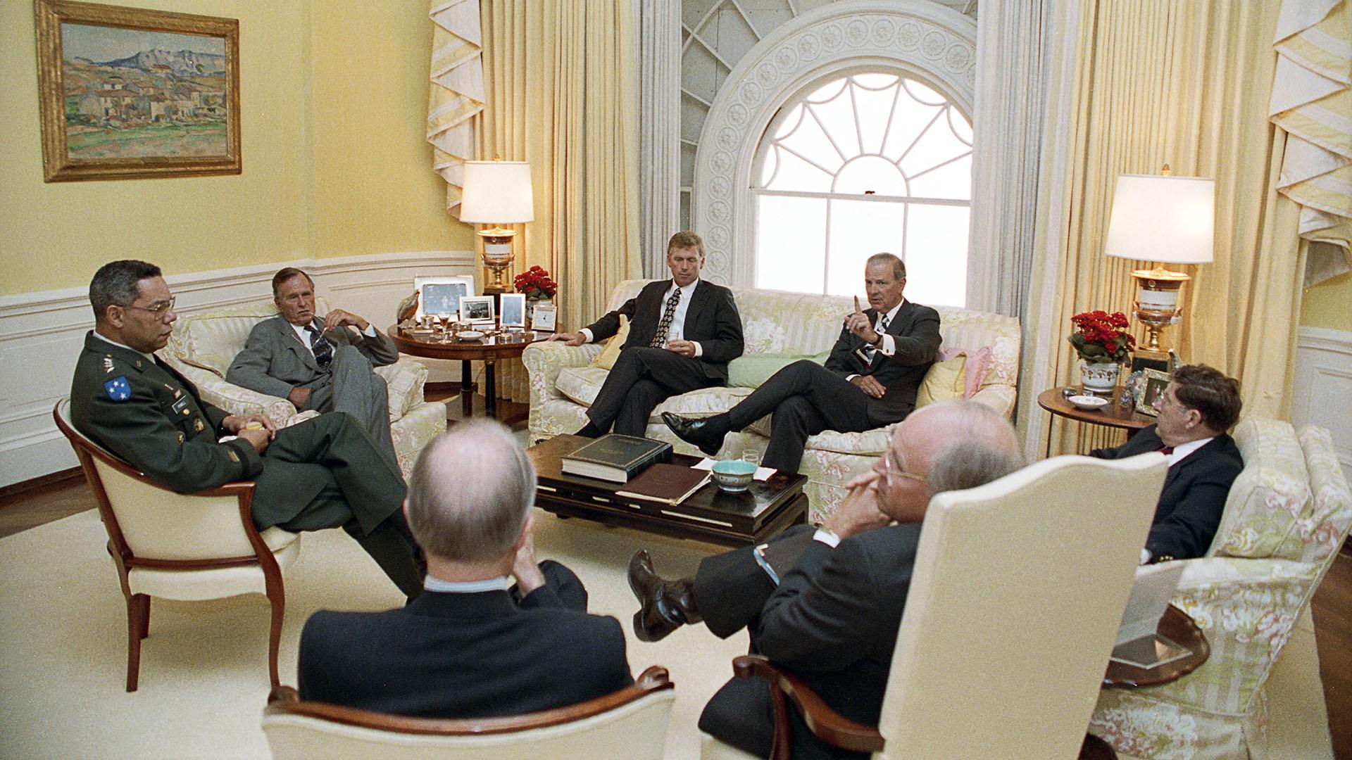 President George H.W. Bush and his advisors.