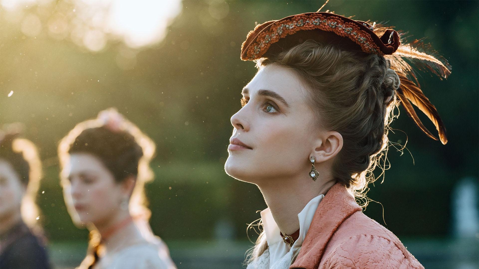 Image of Madame Du Barry played by actress Gaia Weiss